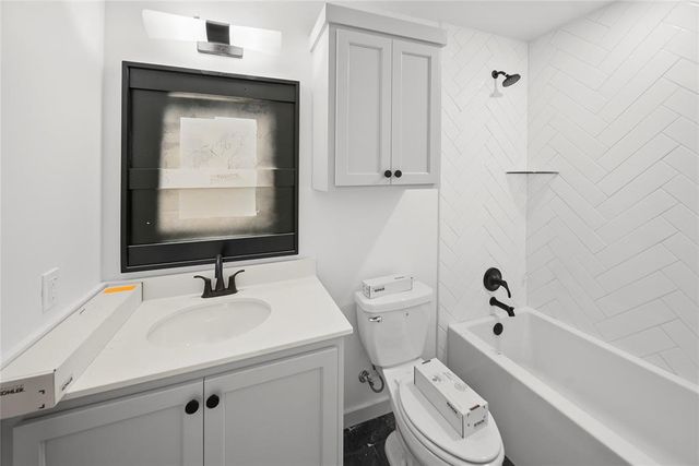 16109 Navarra Way, Oklahoma City, OK 73170