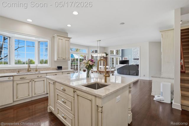 5011 Rockaway Lane, Village Of Clarkston, MI 48348