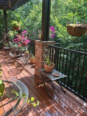 7 Hudson Circle, Houston, TX 77024