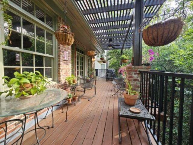 7 Hudson Circle, Houston, TX 77024