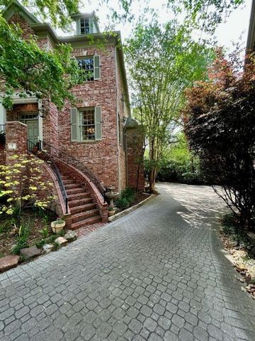 7 Hudson Circle, Houston, TX 77024