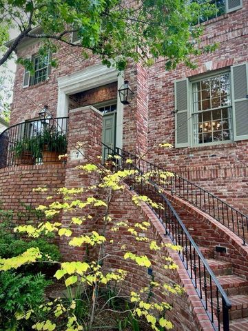 7 Hudson Circle, Houston, TX 77024