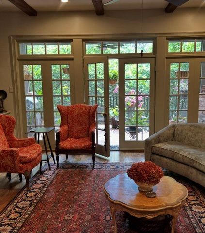 7 Hudson Circle, Houston, TX 77024