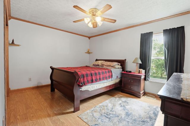 1089 Esther Drive, Columbus, OH 43207
