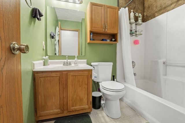 1089 Esther Drive, Columbus, OH 43207