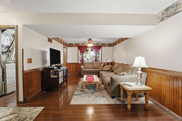 1089 Esther Drive, Columbus, OH 43207