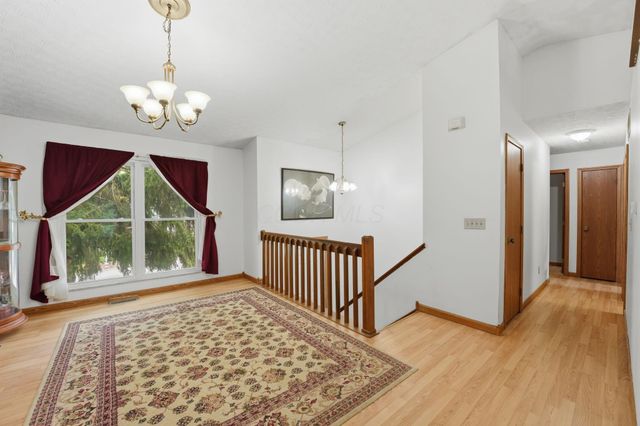 1089 Esther Drive, Columbus, OH 43207