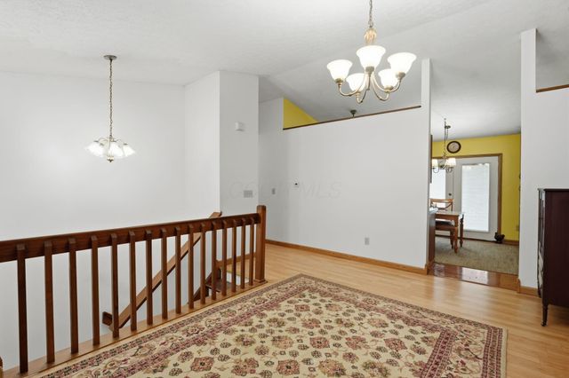 1089 Esther Drive, Columbus, OH 43207