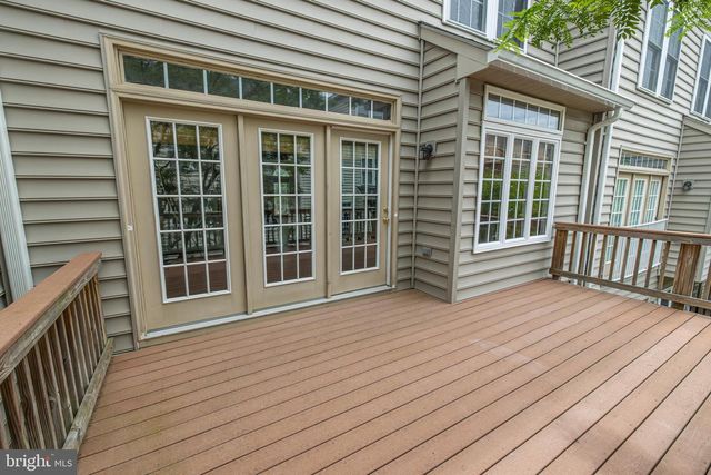 9243 POINT REPLETE DR, Fort Belvoir, VA 22060