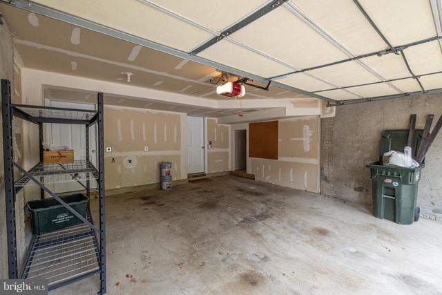 9243 POINT REPLETE DR, Fort Belvoir, VA 22060