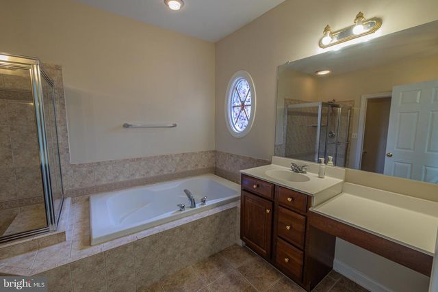 9243 POINT REPLETE DR, Fort Belvoir, VA 22060