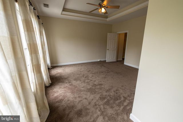9243 POINT REPLETE DR, Fort Belvoir, VA 22060