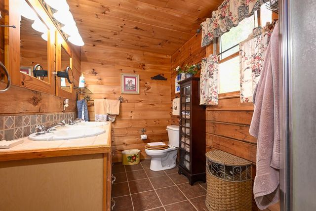 339 Game Trail Drive, Brasstown, NC 28902