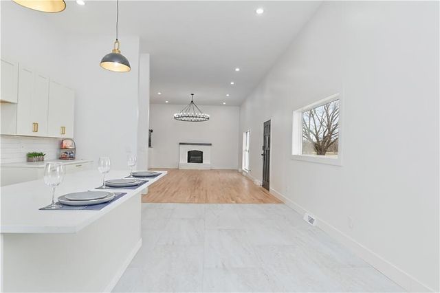 9901 Countryside Road, Lenexa, KS 66215