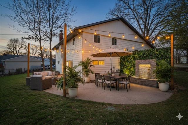 9901 Countryside Road, Lenexa, KS 66215