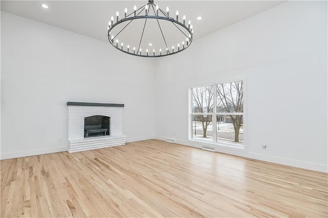 9901 Countryside Road, Lenexa, KS 66215