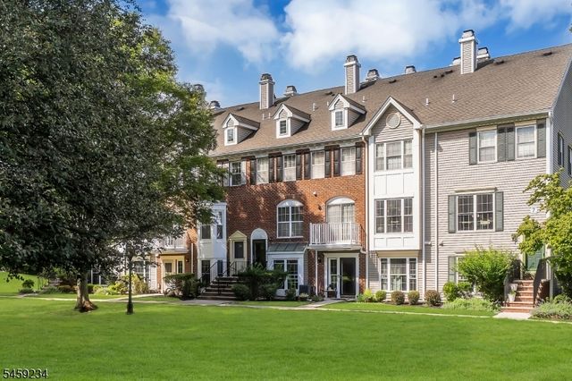 709 Dunn Cir, Bridgewater Twp., NJ 08807