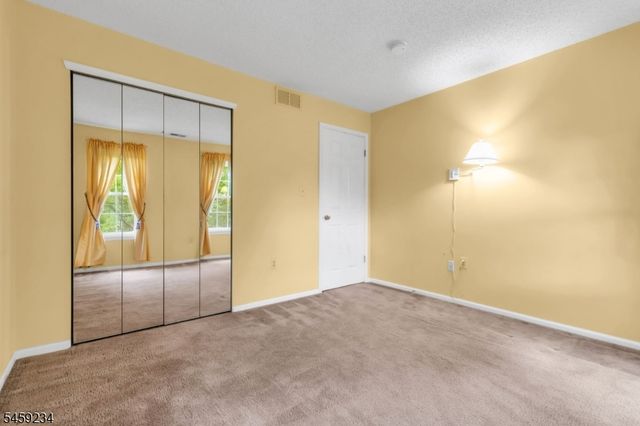 709 Dunn Cir, Bridgewater Twp., NJ 08807