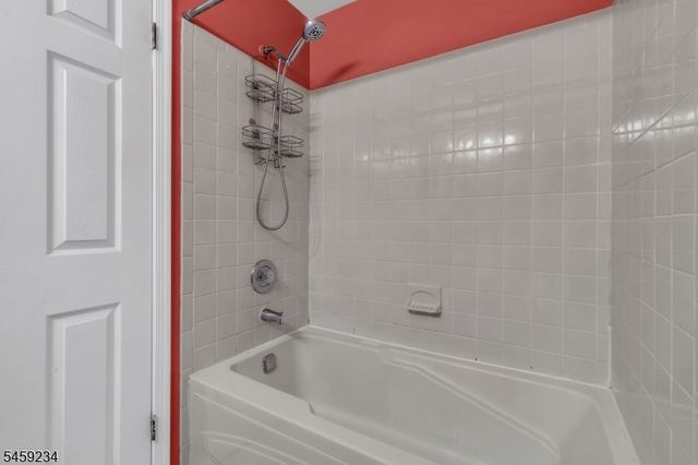 709 Dunn Cir, Bridgewater Twp., NJ 08807