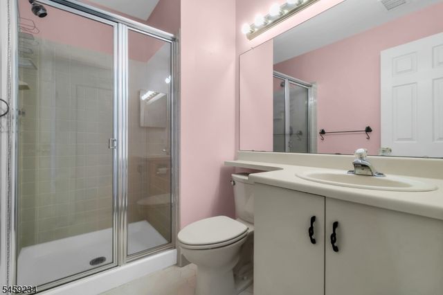 709 Dunn Cir, Bridgewater Twp., NJ 08807