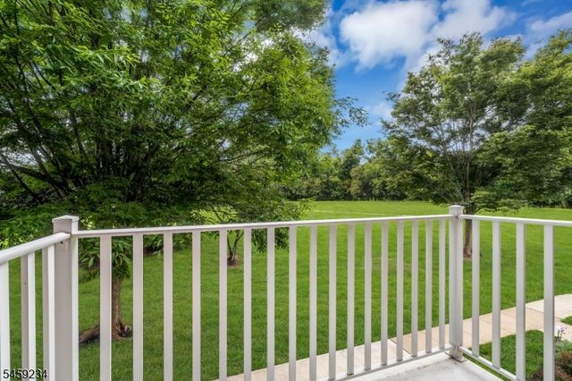 709 Dunn Cir, Bridgewater Twp., NJ 08807