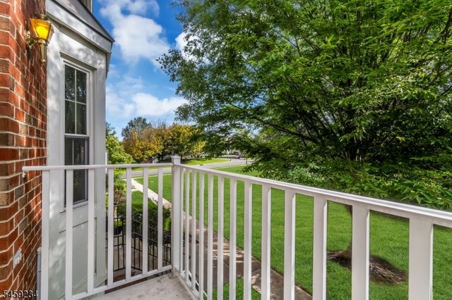 709 Dunn Cir, Bridgewater Twp., NJ 08807