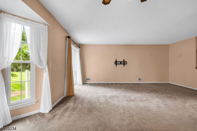 709 Dunn Cir, Bridgewater Twp., NJ 08807