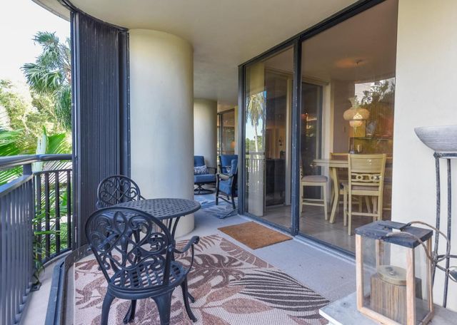 2427 Presidential Way 204, West Palm Beach, FL 33401