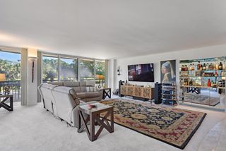 2427 Presidential Way 204, West Palm Beach, FL 33401