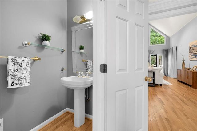 1696 Harts Run, Atlanta, GA 30341