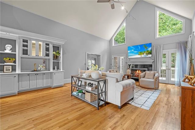 1696 Harts Run, Atlanta, GA 30341