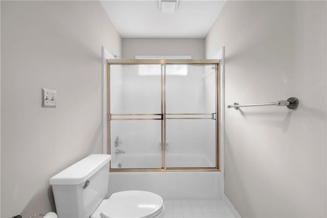 1696 Harts Run, Atlanta, GA 30341