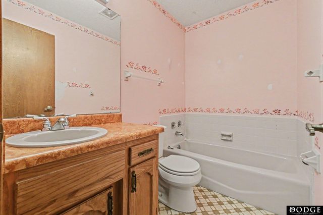 2834 Reed Lane, Fremont, NE 68025