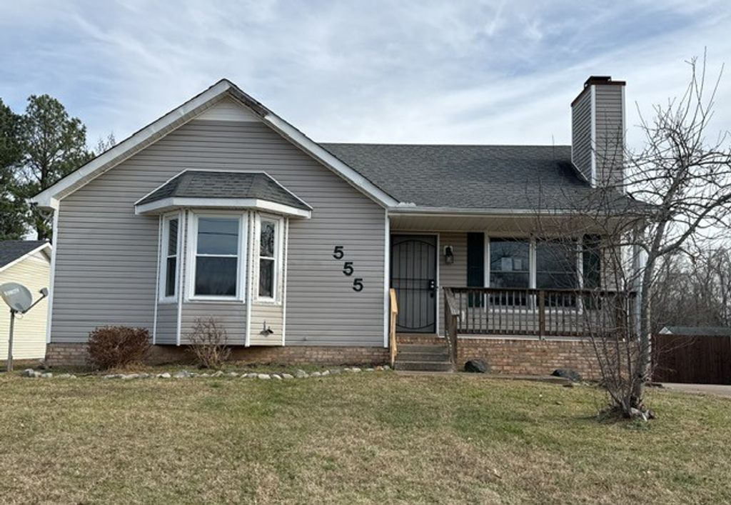 555 Anita Dr, Clarksville, TN 37042