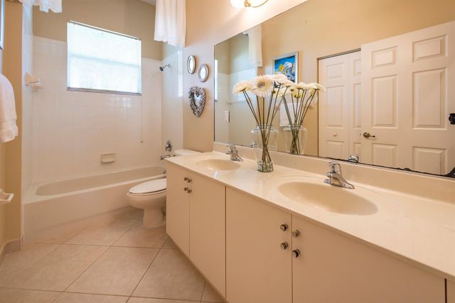 15234 SW 40th Street, Davie, FL 33331