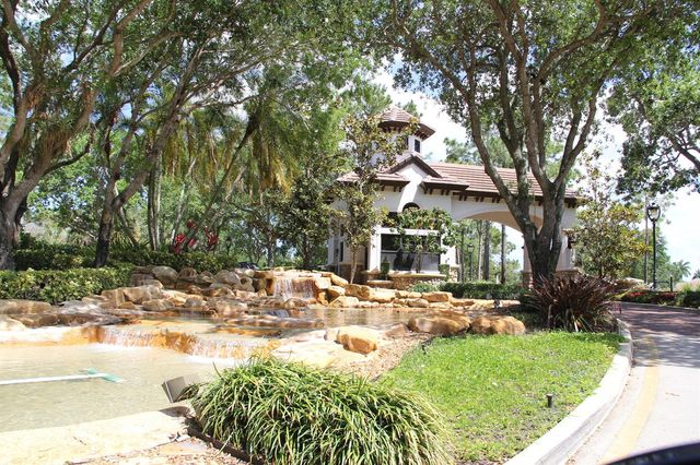 15234 SW 40th Street, Davie, FL 33331
