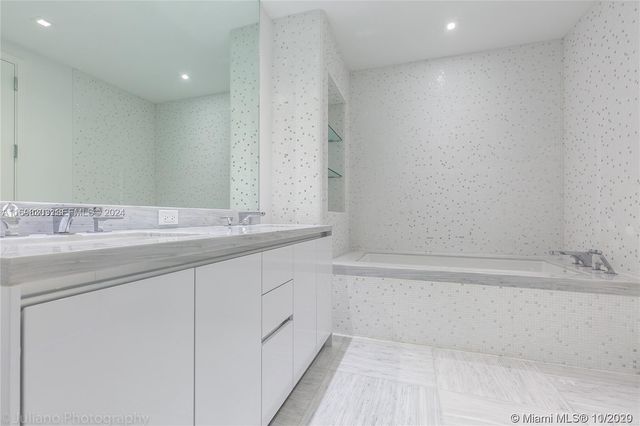 16901 Collins Avenue 1402, Sunny Isles Beach, FL 33160