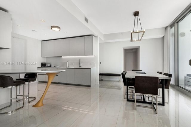 16901 Collins Avenue 1402, Sunny Isles Beach, FL 33160