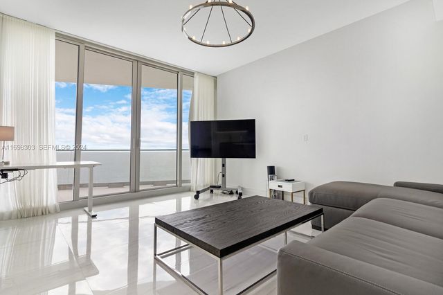 16901 Collins Avenue 1402, Sunny Isles Beach, FL 33160