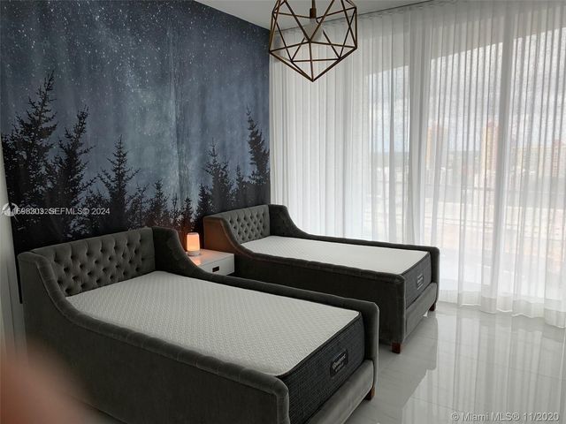 16901 Collins Avenue 1402, Sunny Isles Beach, FL 33160