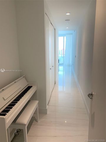 16901 Collins Avenue 1402, Sunny Isles Beach, FL 33160
