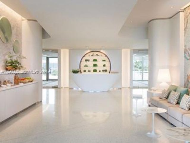 16901 Collins Avenue 1402, Sunny Isles Beach, FL 33160