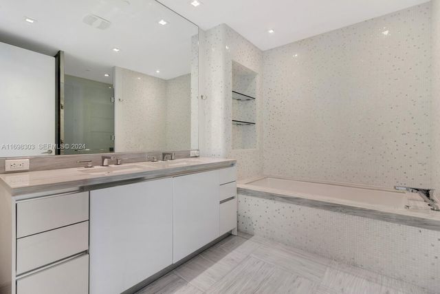16901 Collins Avenue 1402, Sunny Isles Beach, FL 33160