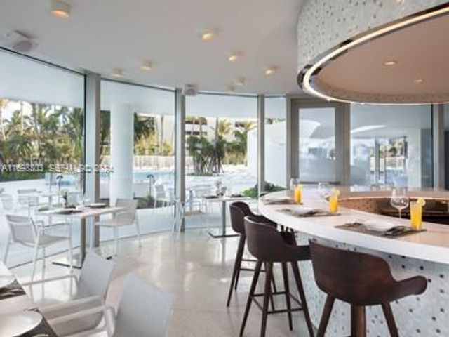 16901 Collins Avenue 1402, Sunny Isles Beach, FL 33160