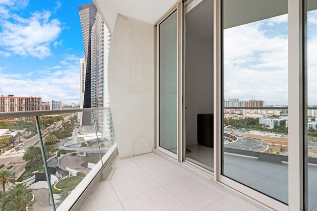 16901 Collins Avenue 1402, Sunny Isles Beach, FL 33160
