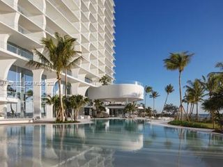16901 Collins Avenue 1402, Sunny Isles Beach, FL 33160