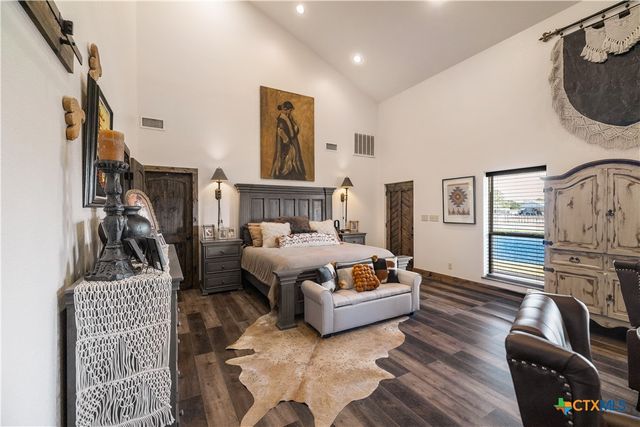 2796 Benbow Road, Inez, TX 77968