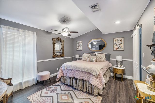 2796 Benbow Road, Inez, TX 77968