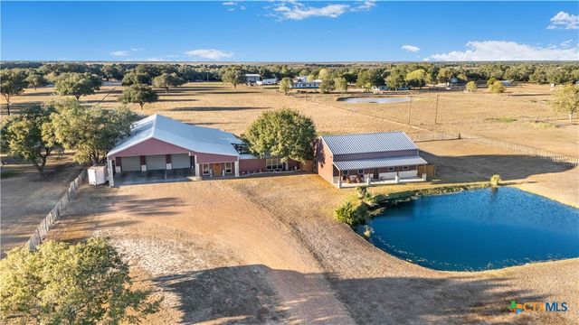 2796 Benbow Road, Inez, TX 77968