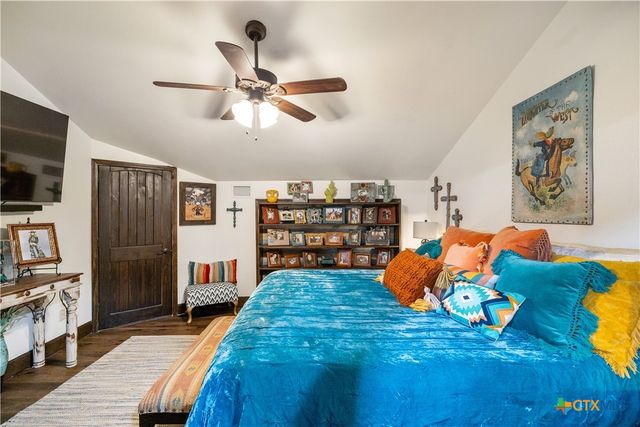 2796 Benbow Road, Inez, TX 77968